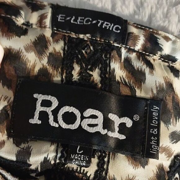 Roar Animal Print Beaded & Embroidered Blouse - Picture 9 of 10